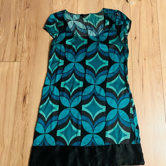 Stylish Blue and Black Geometric Dress - Picture 1 of 3